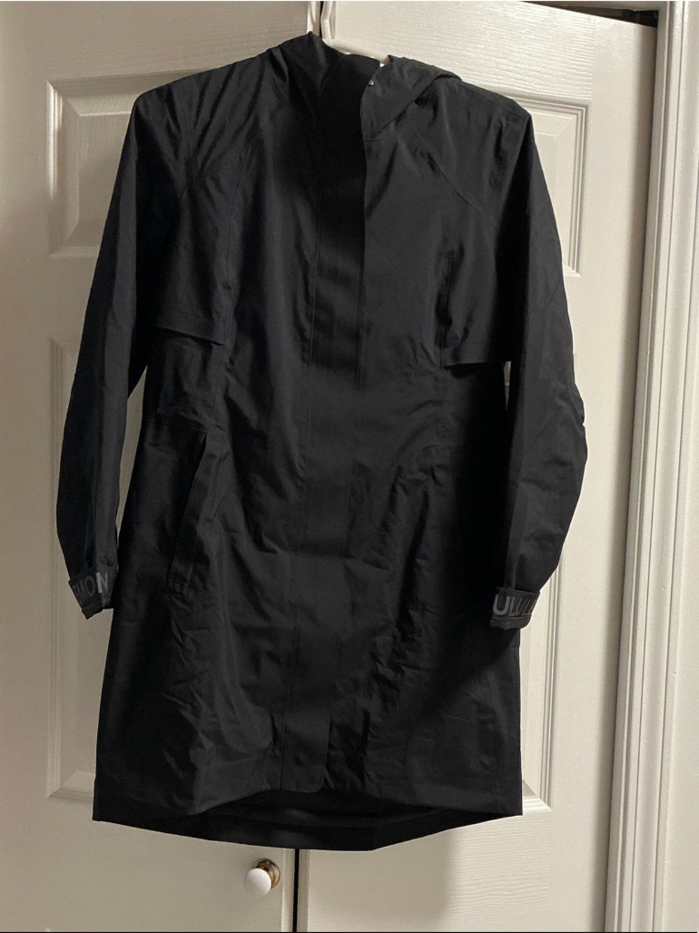 Lululemon rain rebel  Black Hooded Raincoat Jacket